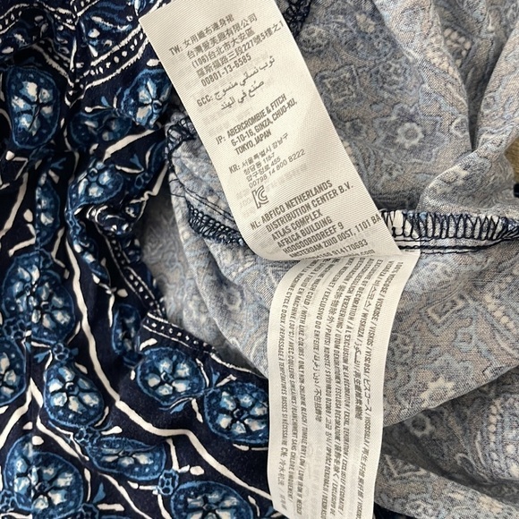 ❤️ HOLLISTER Sapphire Onsie Size M - Picture 5 of 5